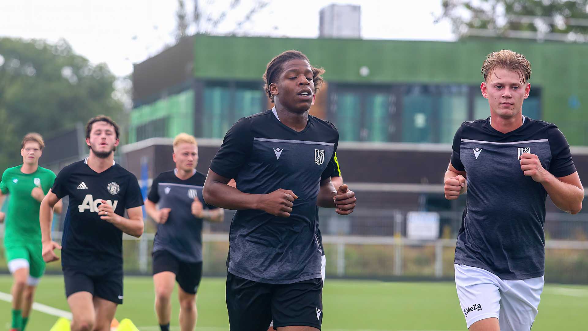 Eerste training Dubbeldam 1 en 2 in de voorbereiding op seizoen 2026-2027