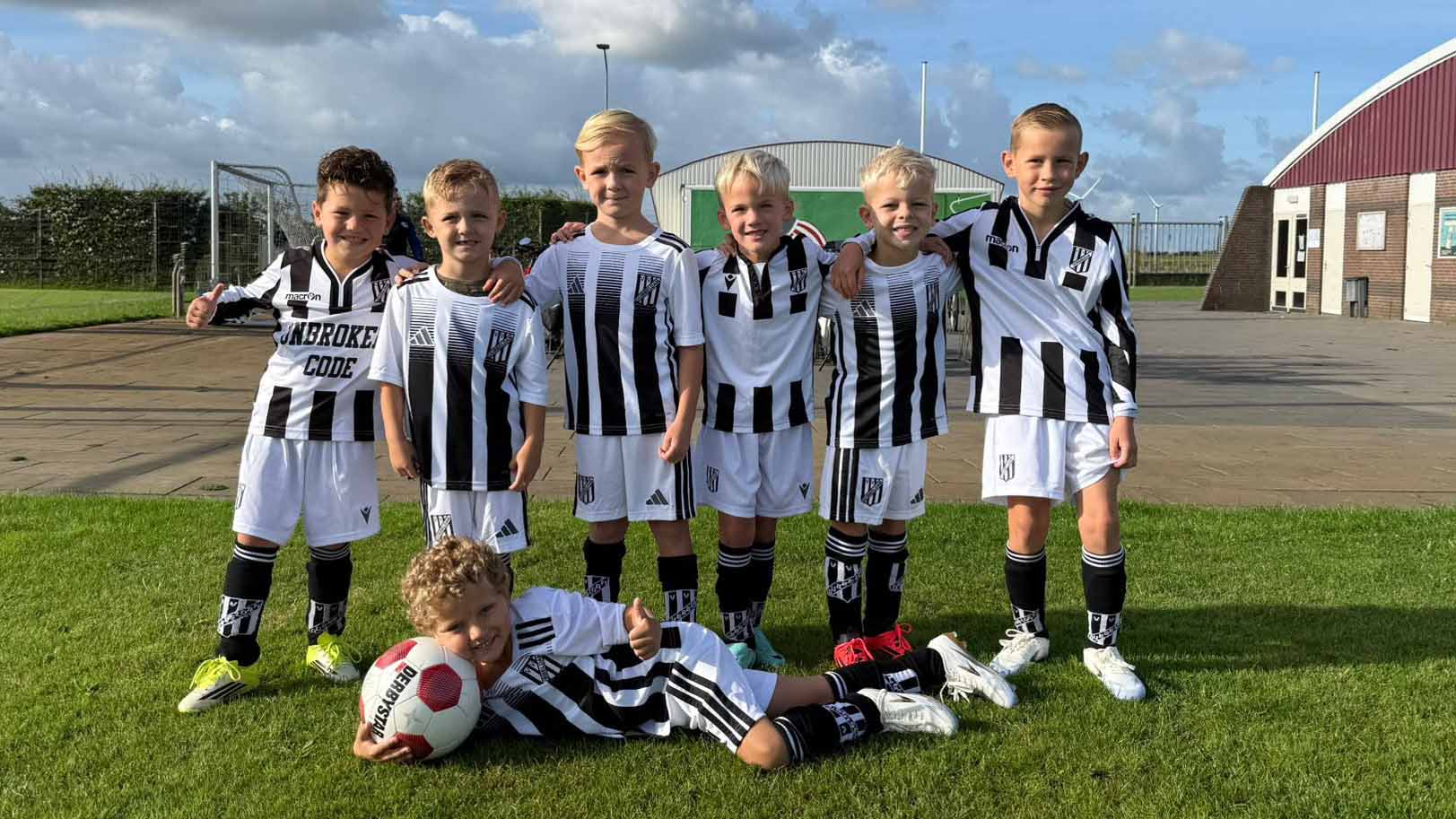 Eerste officiële wedstrijd van Dubbeldam JO7-1