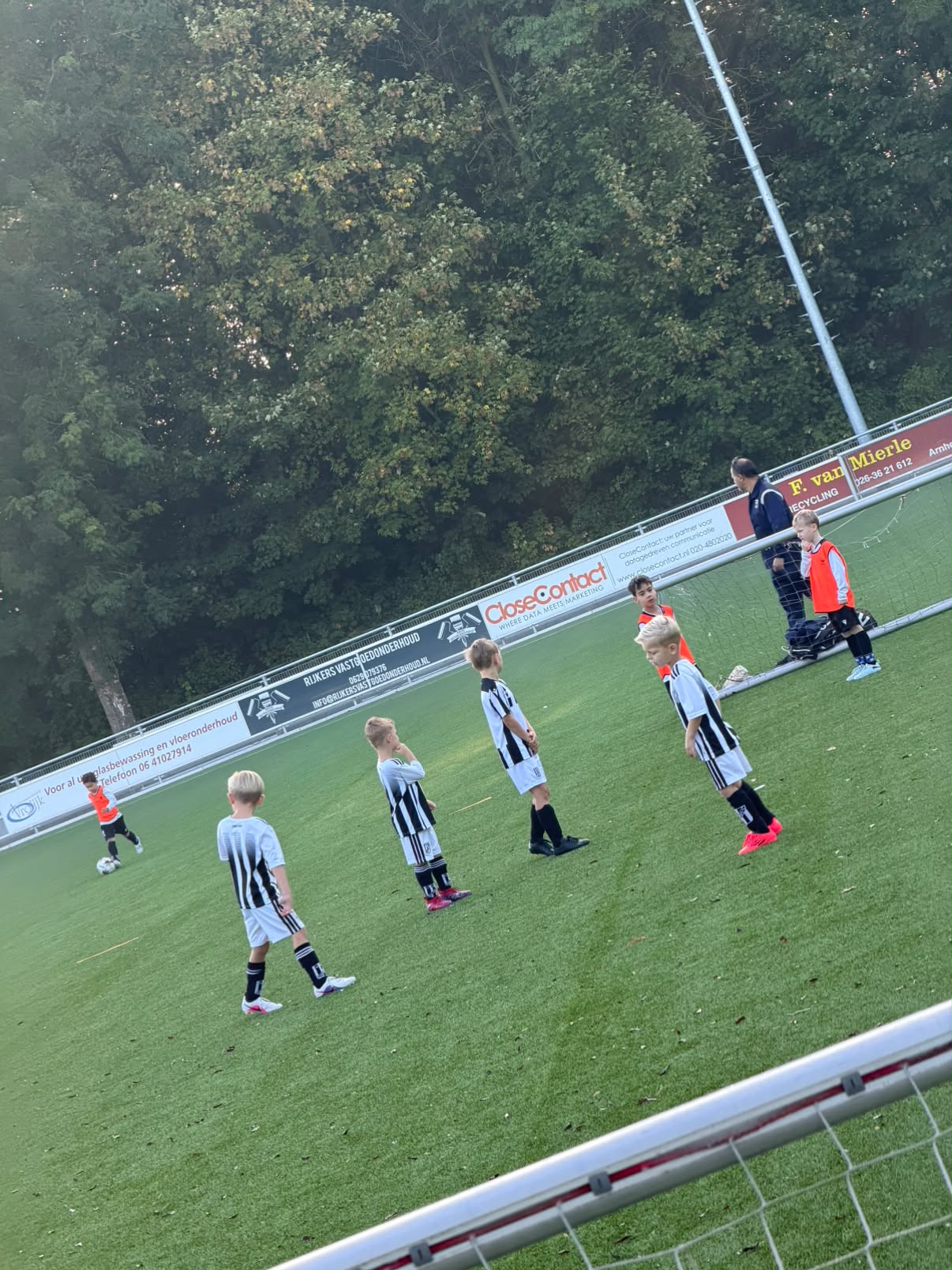 Dubbeldam JO7-1 wint met 11-1 van sc Emma
