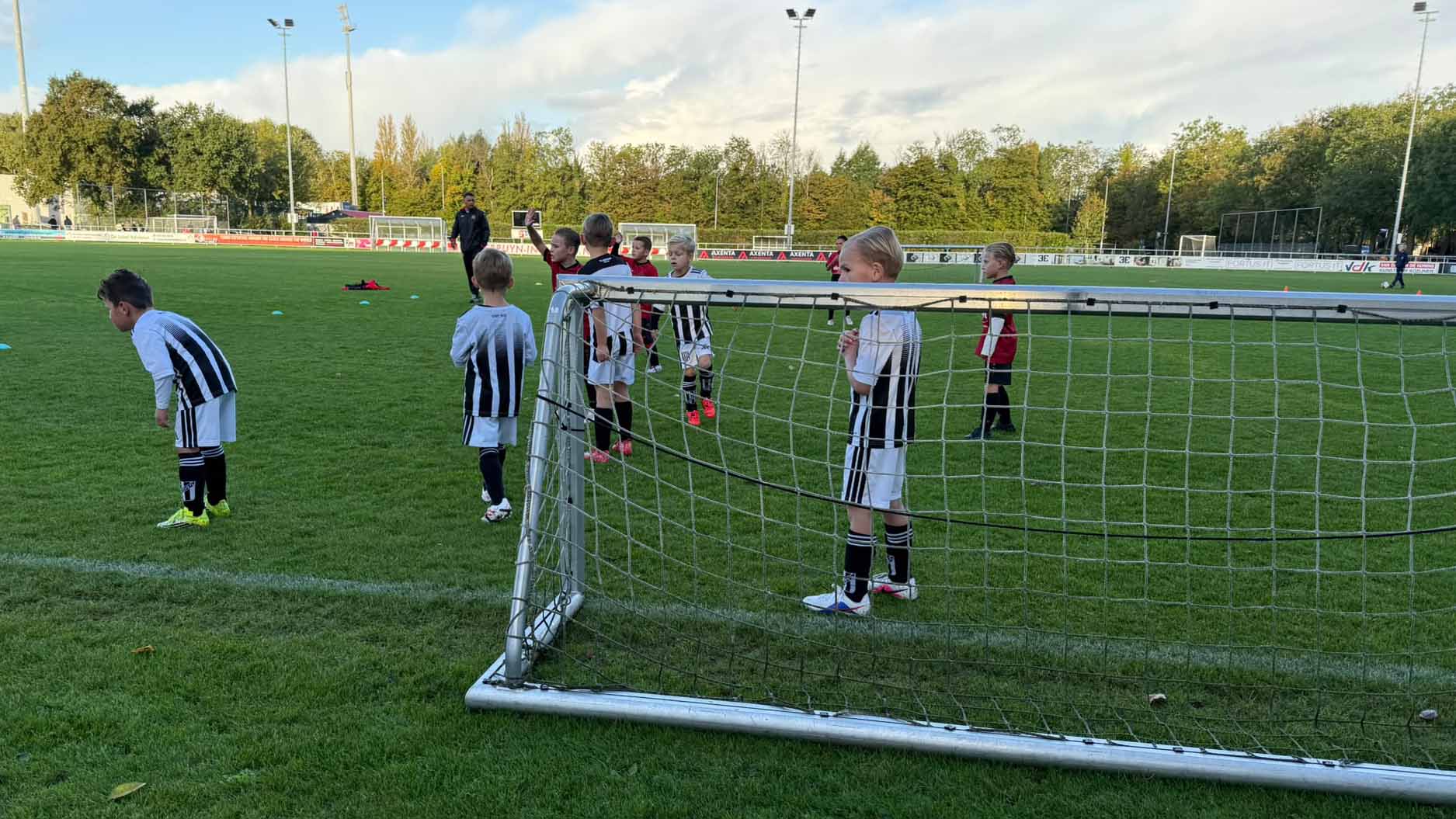 Strijd, teleurstelling en een heerlijke overwinning voor JO7-1
