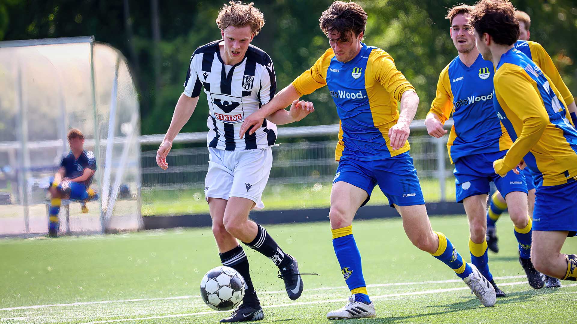 De 100ste goal van Dennis Geschiere