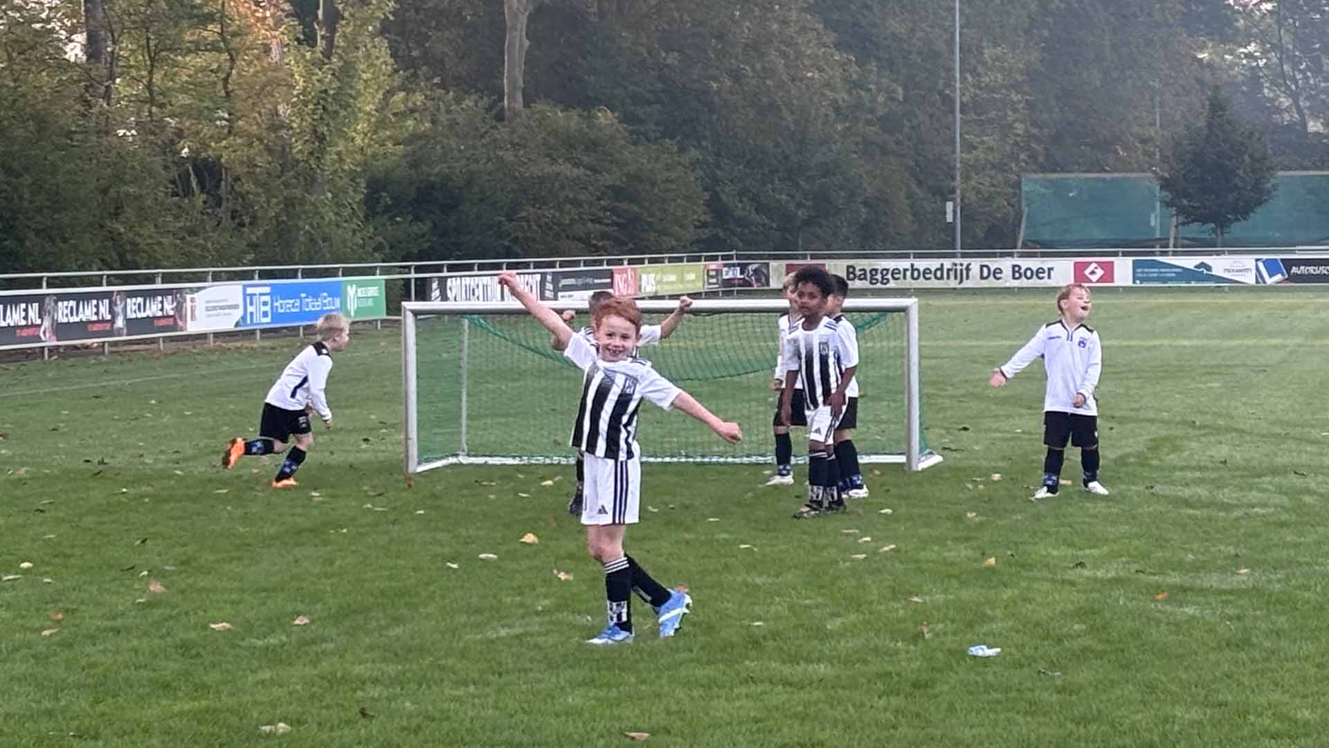 Prachtige voetbalochtend voor Dubbeldam JO7-2