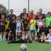 JO11-1 krijgt deksel op de neus tegen de oudjes