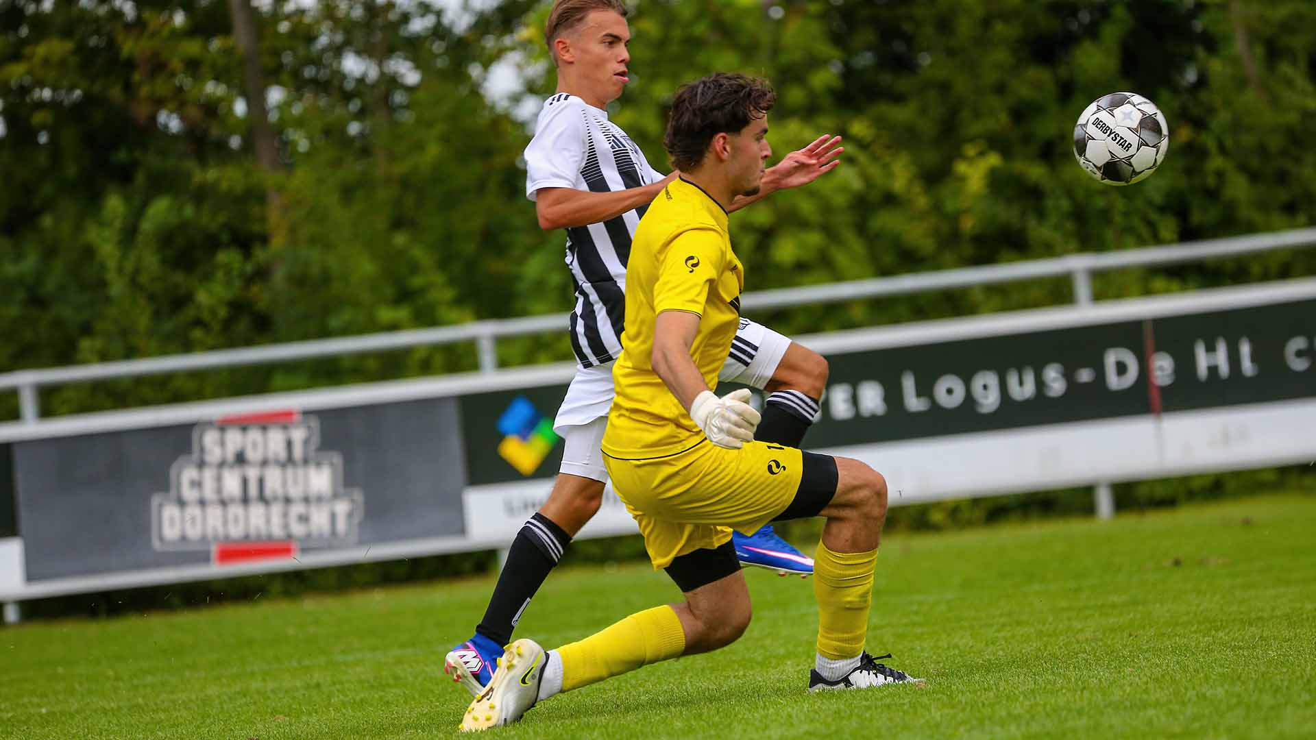 Dubbeldam sluit beker af met een spectaculaire 6-4 zege