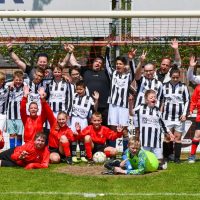 Voetbalspektakel bij De Zwerver G - Dubbeldam G