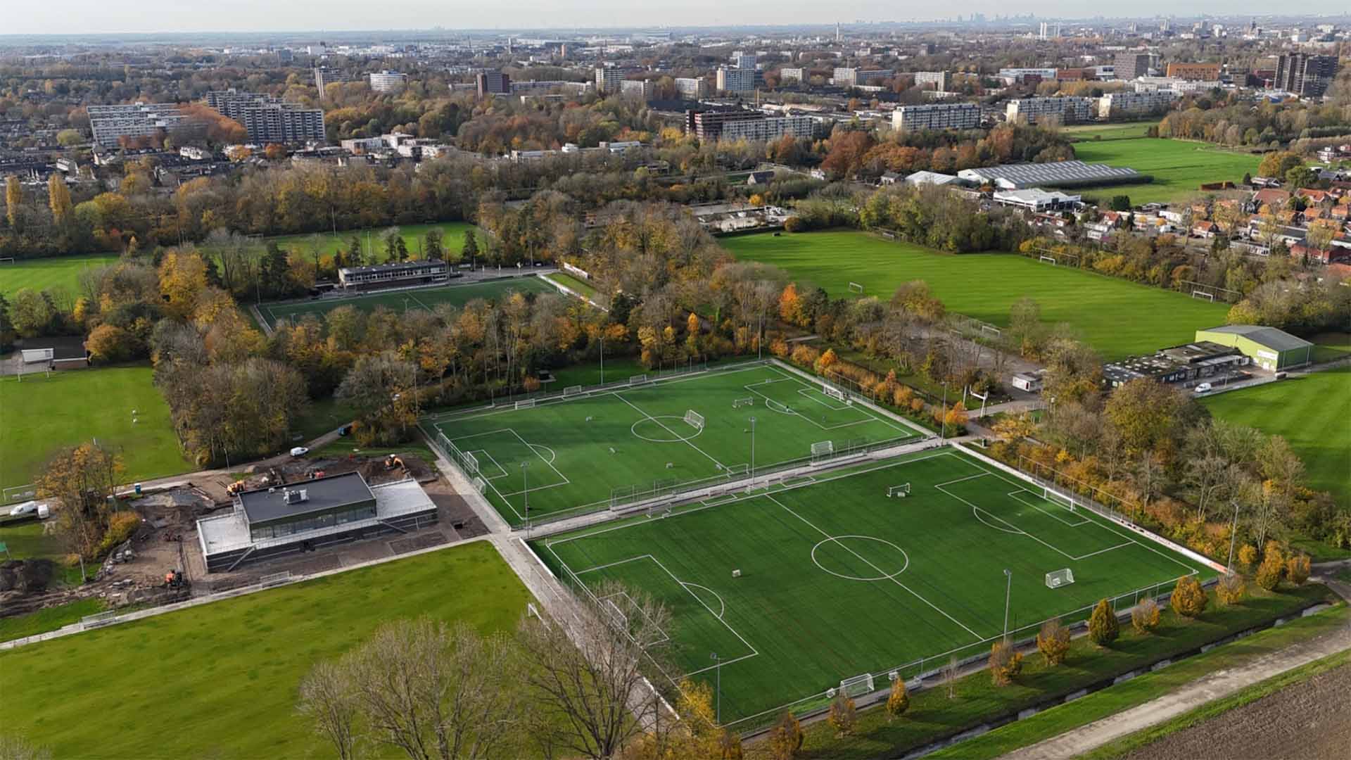 Dubbeldam viert opening splinternieuwe accommodatie